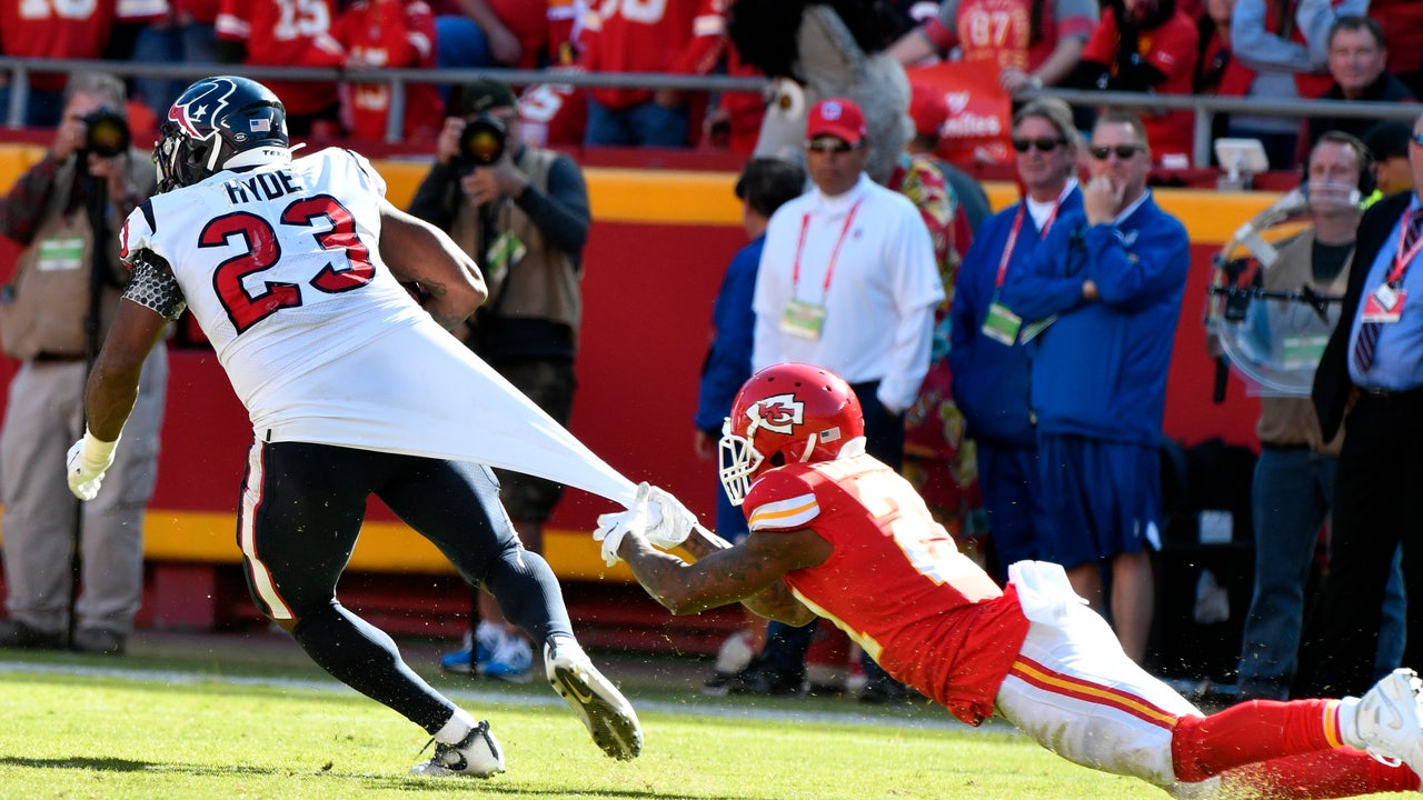 Carlos Hyde thrives for Texans after joining team in August